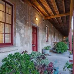 Luxury 1850S Fremantle Home With Free Parking