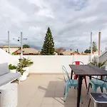 Bathers Beach Loft Rooftop Views