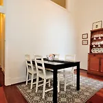 1904 - Central Historic 1 Bedroom Apartment