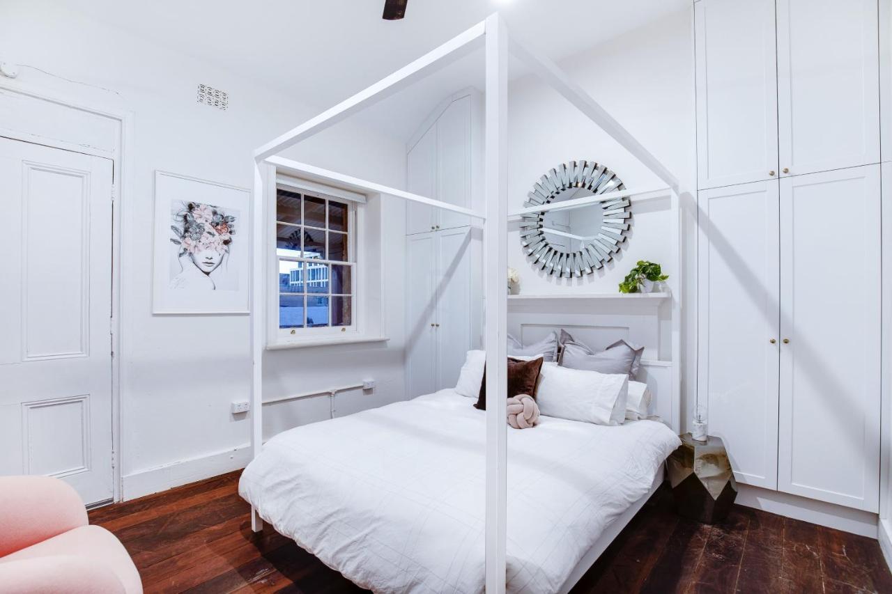 Luxury 1850s With Free Parking Apartment