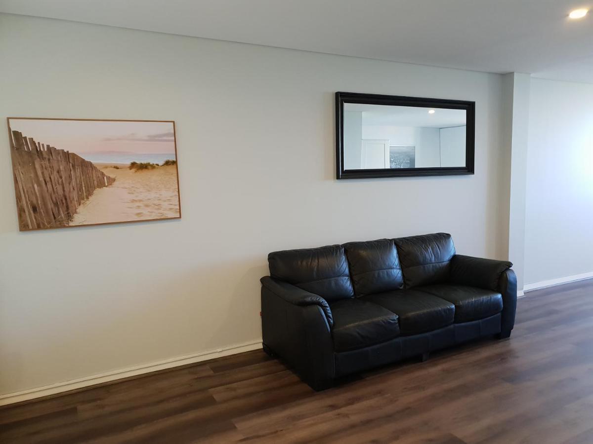 Studio 412 - Ocean And Sunset Views On A Budget Apartment Fremantle