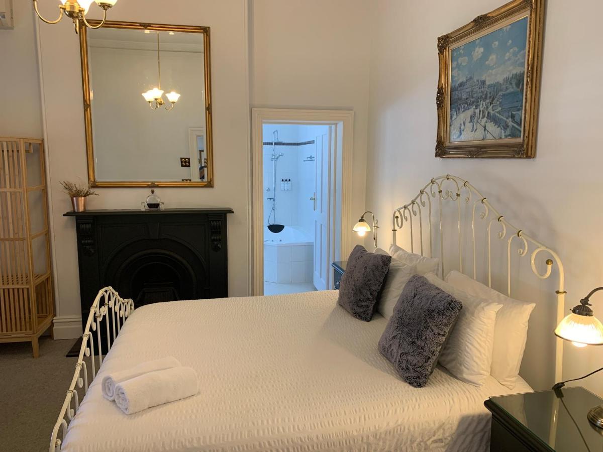 In Guest house Fremantle