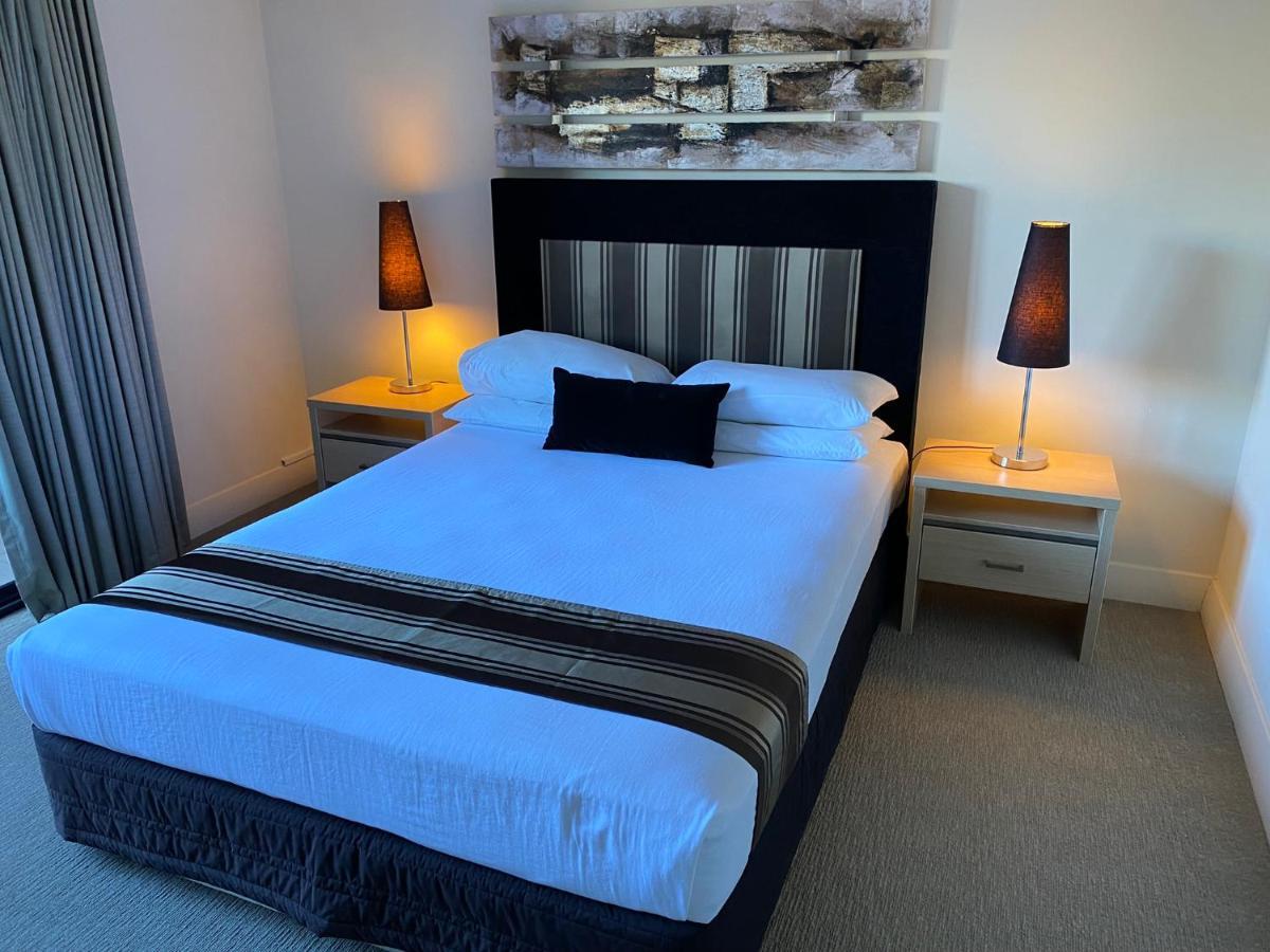 Parklane * Fremantle