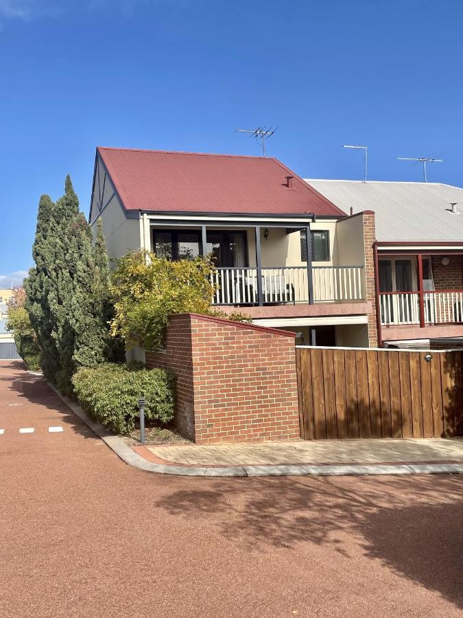 Holiday home Super Spacious 3 Bedrooms 3 Bathrooms