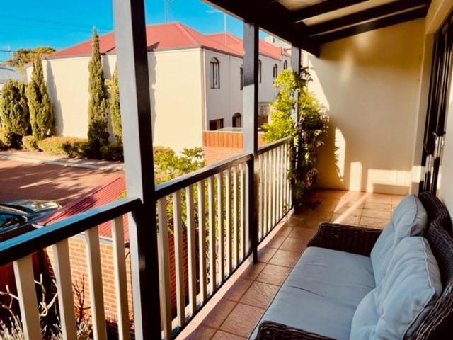 Super Spacious 3 Bedrooms 3 Bathrooms *
