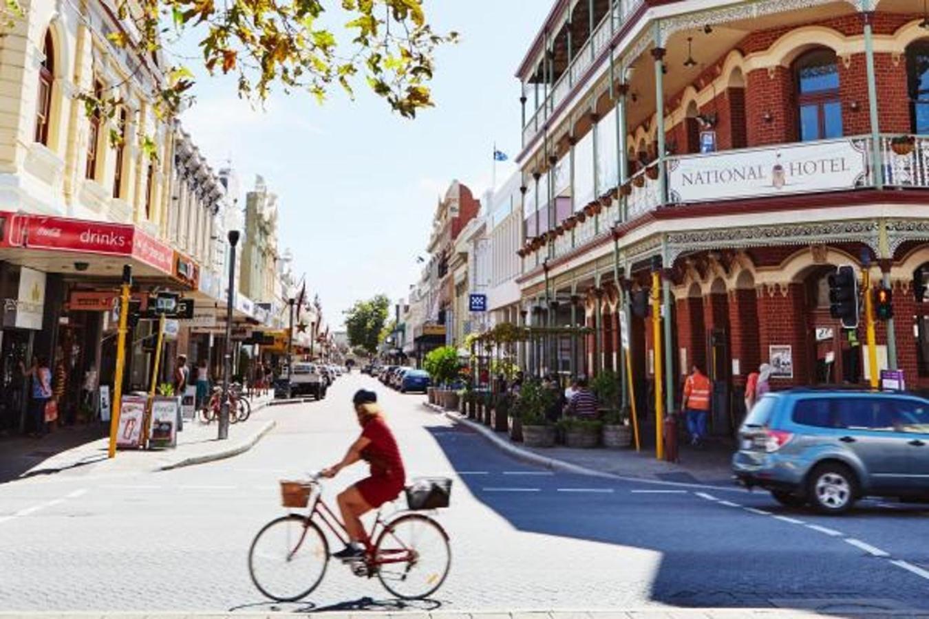 Stroll To Fremantle's Core *