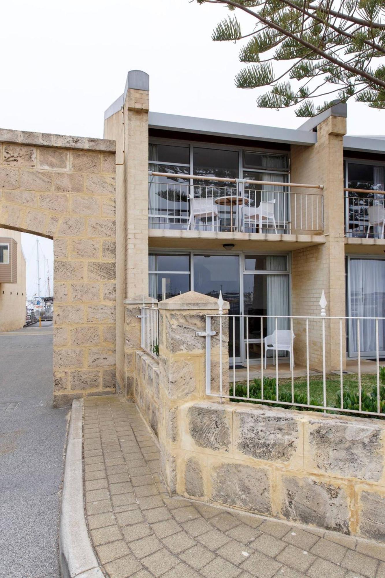Apartment Mariners Lookout On The Harbour *