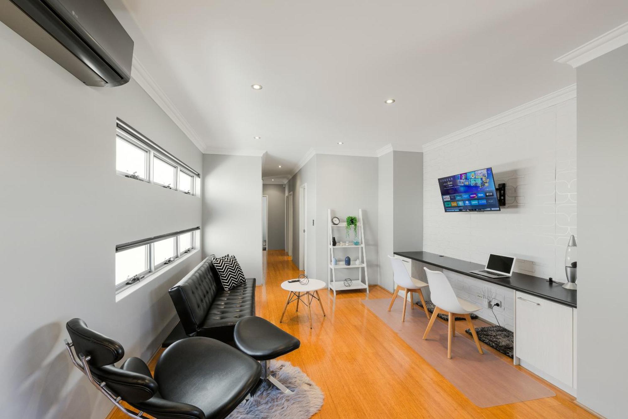 Ultra Stylish Area *