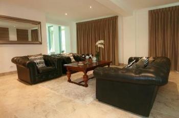 Hotel Platinum Suites 4*