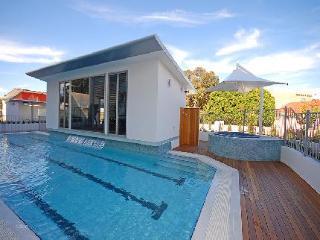 Aparthotel Gallery Suites