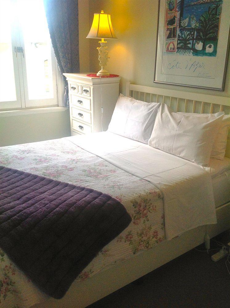 Fremantle Bed & Breakfast Bed & Breakfast Fremantle