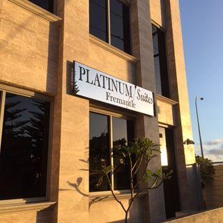 Platinum Suites Hotel 4*