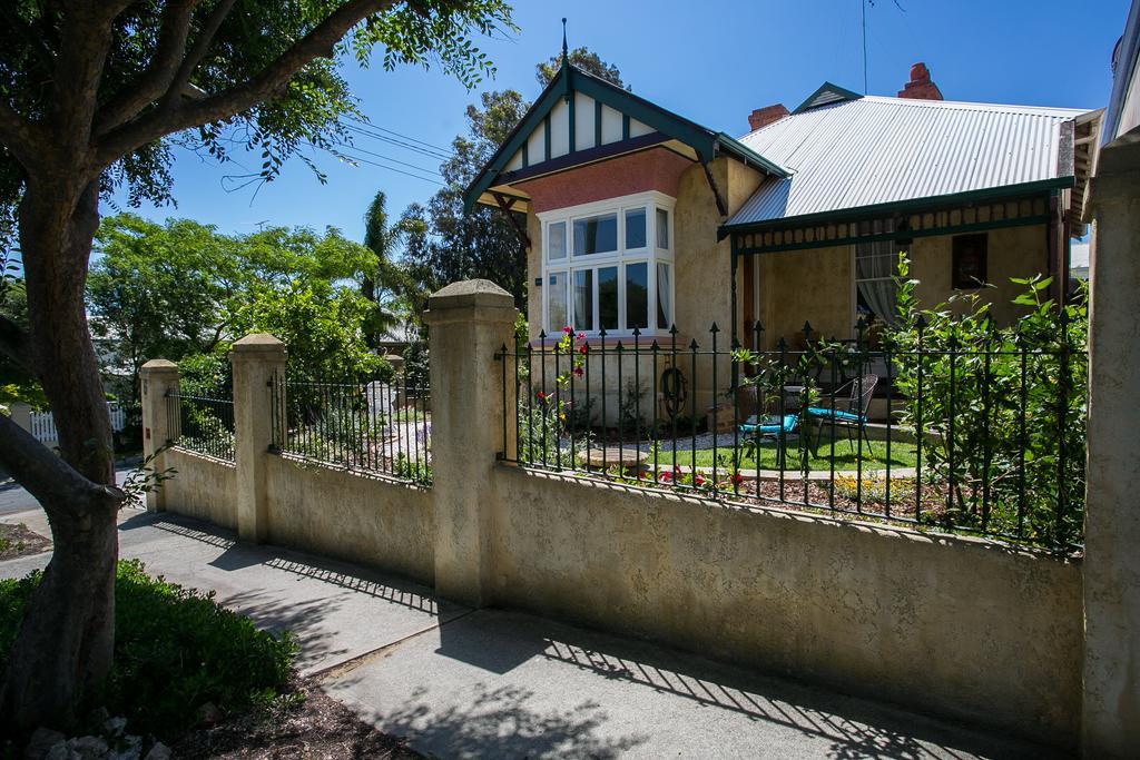 Danum House * Fremantle
