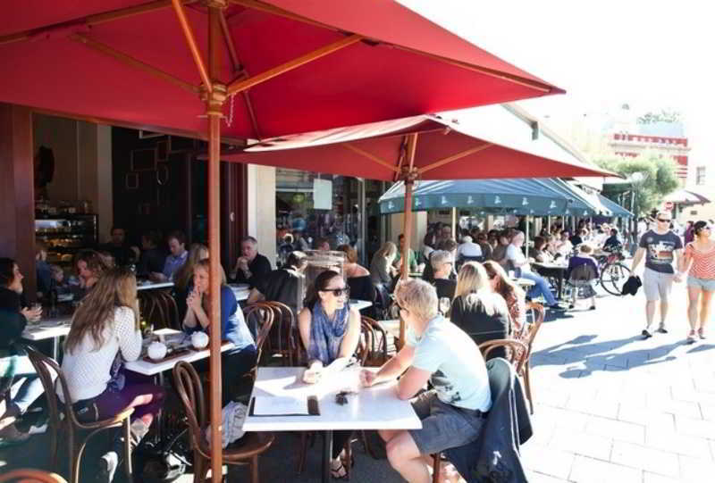 Pier 21 Riverside Aparthotel