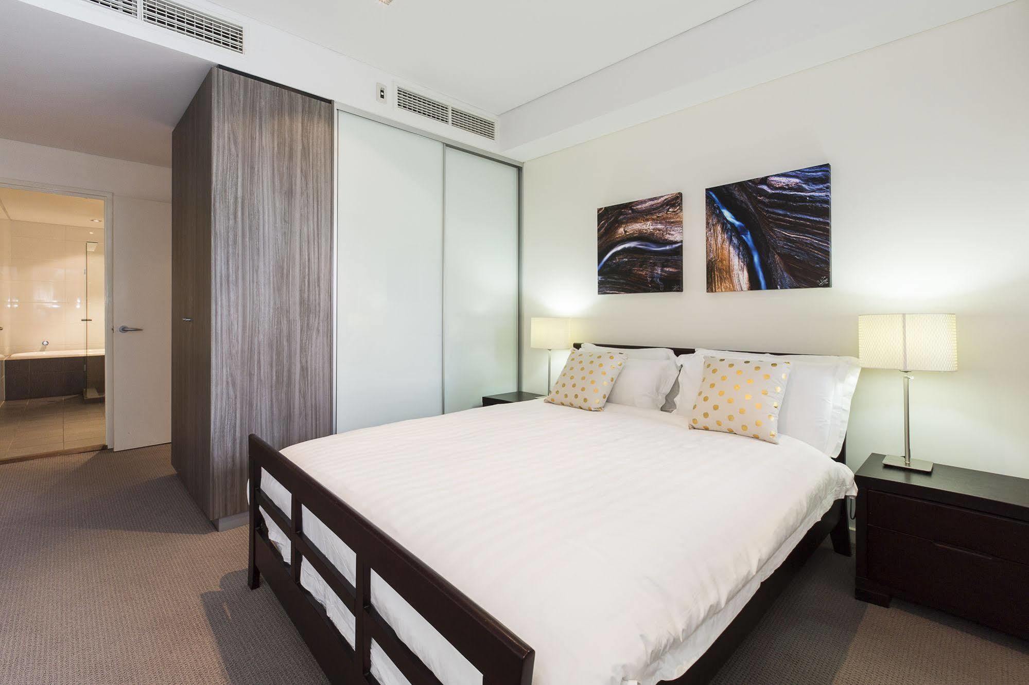 Aparthotel Gallery Suites