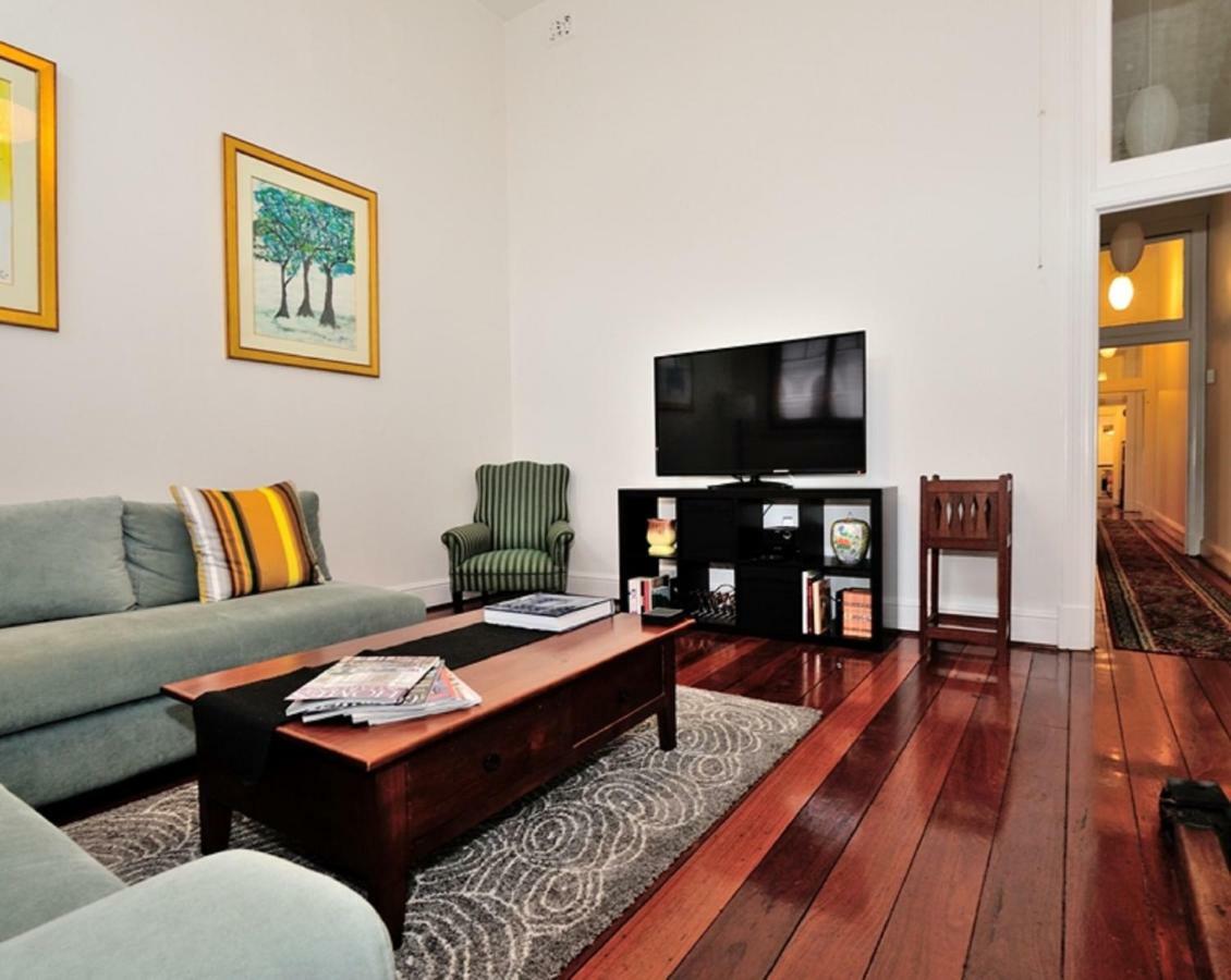 1904 - Central Historic 1 Bedroom Apartment Fremantle