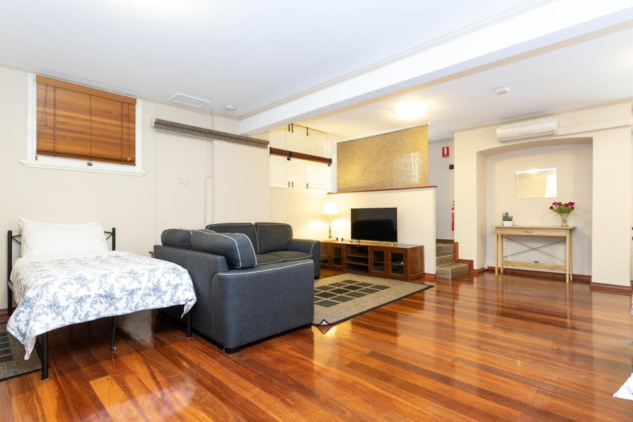 Fremantle Bed & Breakfast Bed & Breakfast Fremantle