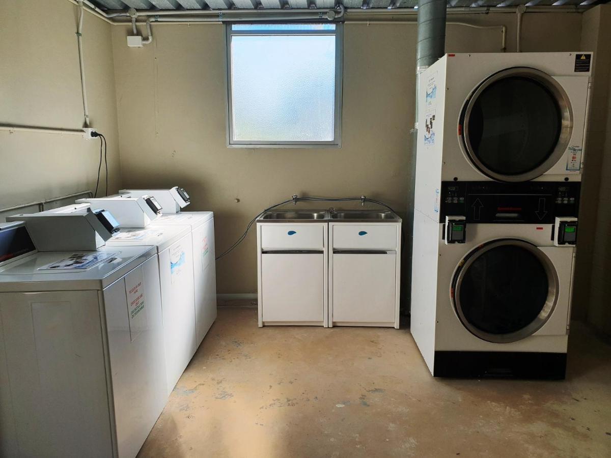 Studio 412 - Ocean And Sunset Views On A Budget Apartment *