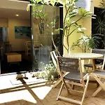 Underwater Oasis Freo - 2Brm With Courtyard & 1 Car Bay