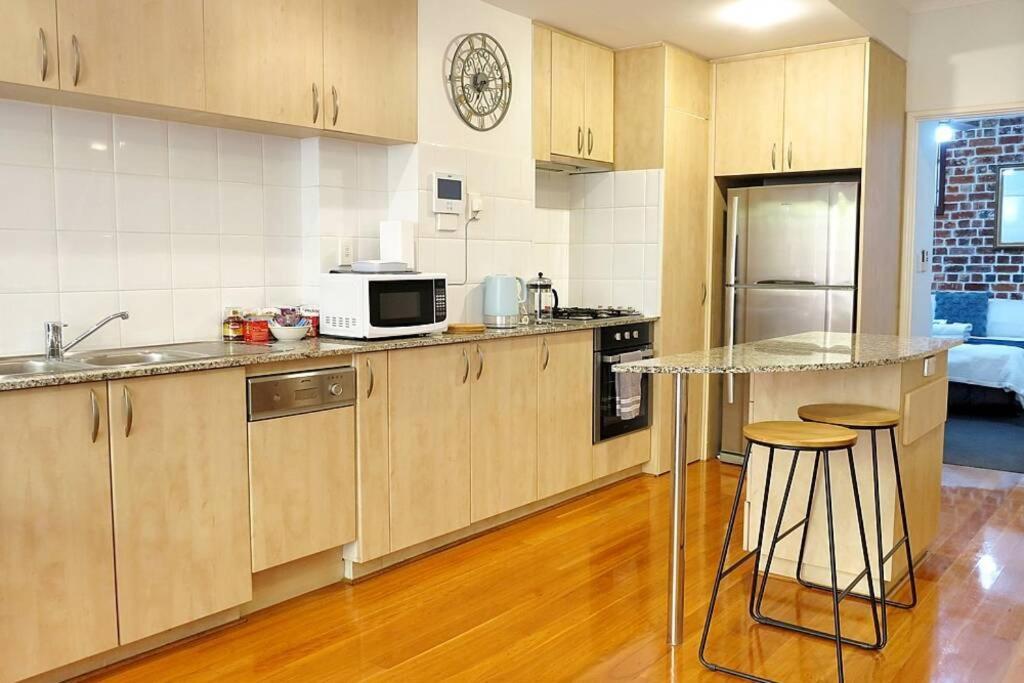 Apartment Underwater Oasis Freo - 2brm With Courtyard & 1 Car Bay