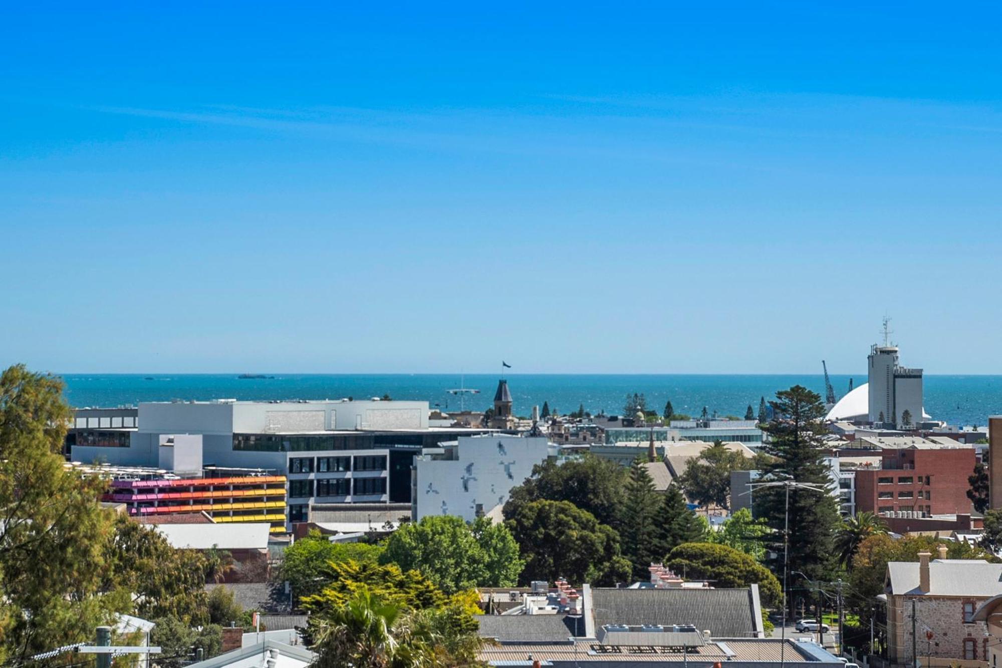 The Leonardo Has 180 Degree Ocean Views * Fremantle
