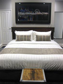 Boutique - Maand Up Fremantle